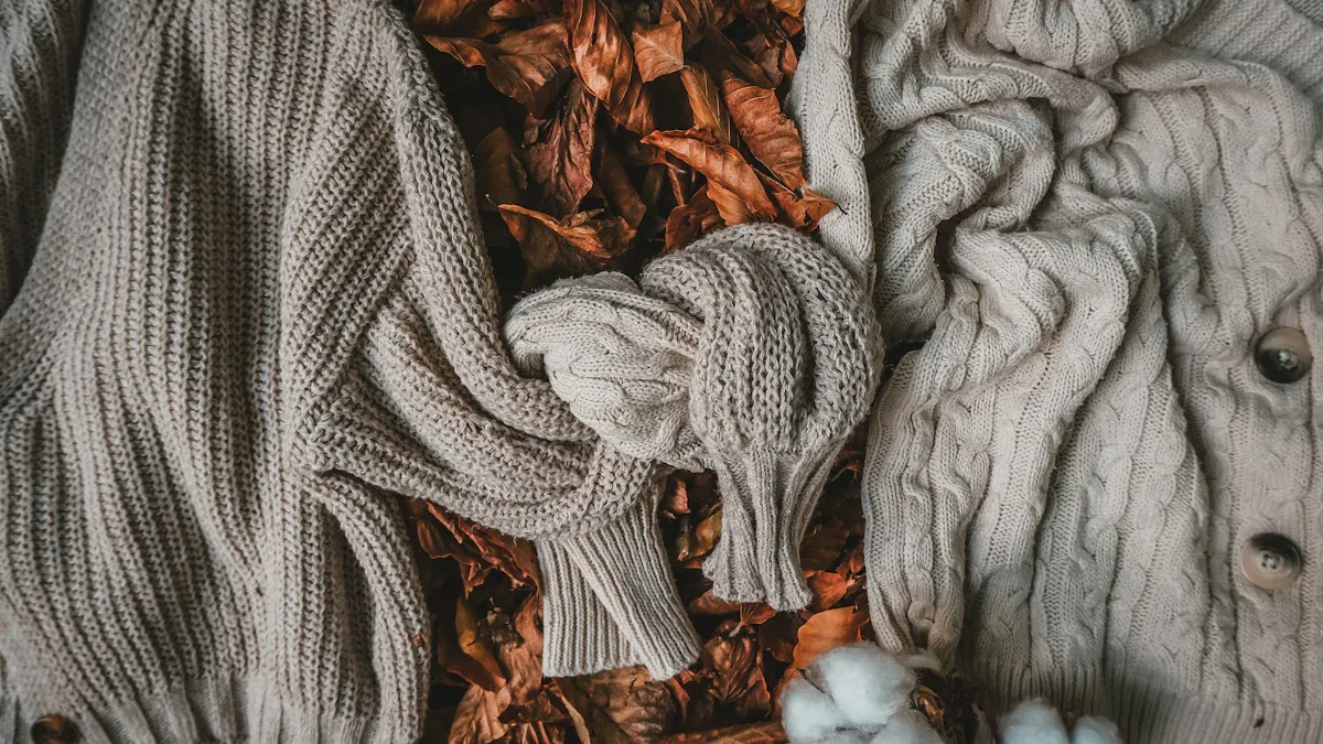Essential Tips for Choosing Linen Knitwear for Summer Collections