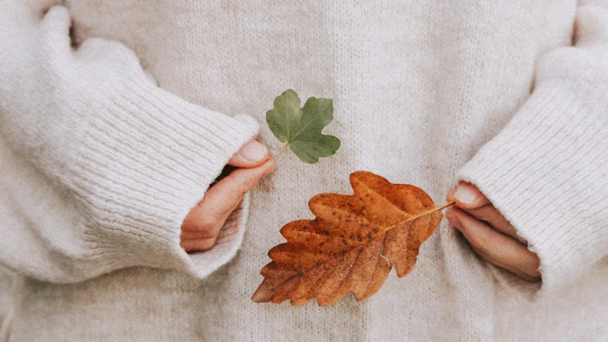 Seasonal Style, Technical Precision: Crafting Every Knitted Dress – from Easy Autumn Staples to Statement Cable Sweater Silhouettes