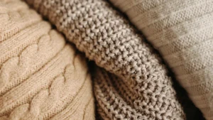 Knitwear Material Guide: A Visual Comparison of Yarn Types for Wholesale Buyers and Fashion Brands
