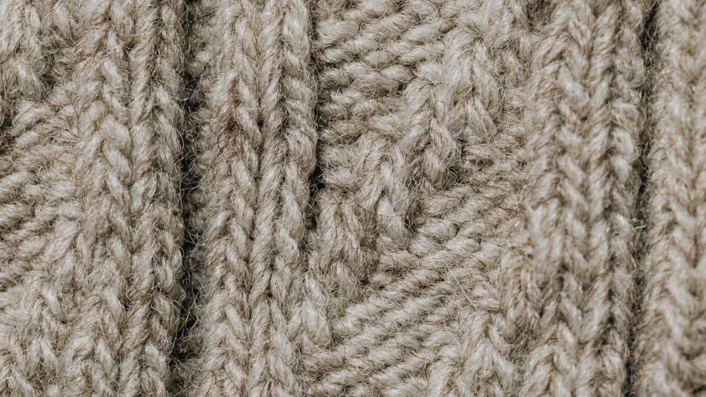 Understanding Knitwear Materials: What B2B Buyers Need to Know About Yarn Quality and Composition