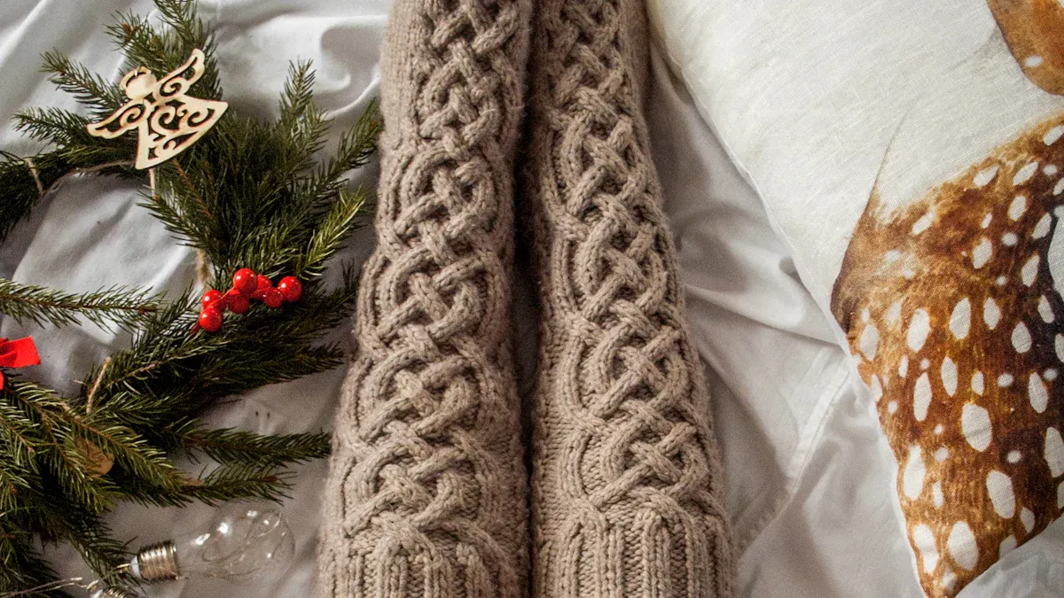 Cable Knit Tights Trend
