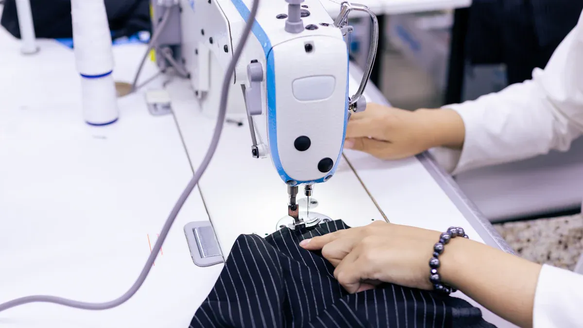 Knit Polo Shirt Manufacturing Options: OEM vs ODM for Fashion Brands