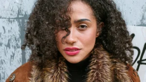10 Best Cable Knit Cardigans with Fur Collars for Effortless Winter Style