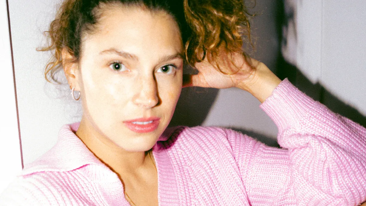 5 Best Looks with Pink Clover Brookie Brushed Knit Top