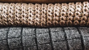 Cold-Weather Champions: Top Knit Fabrics for Winter Sweaters and Base Layers
