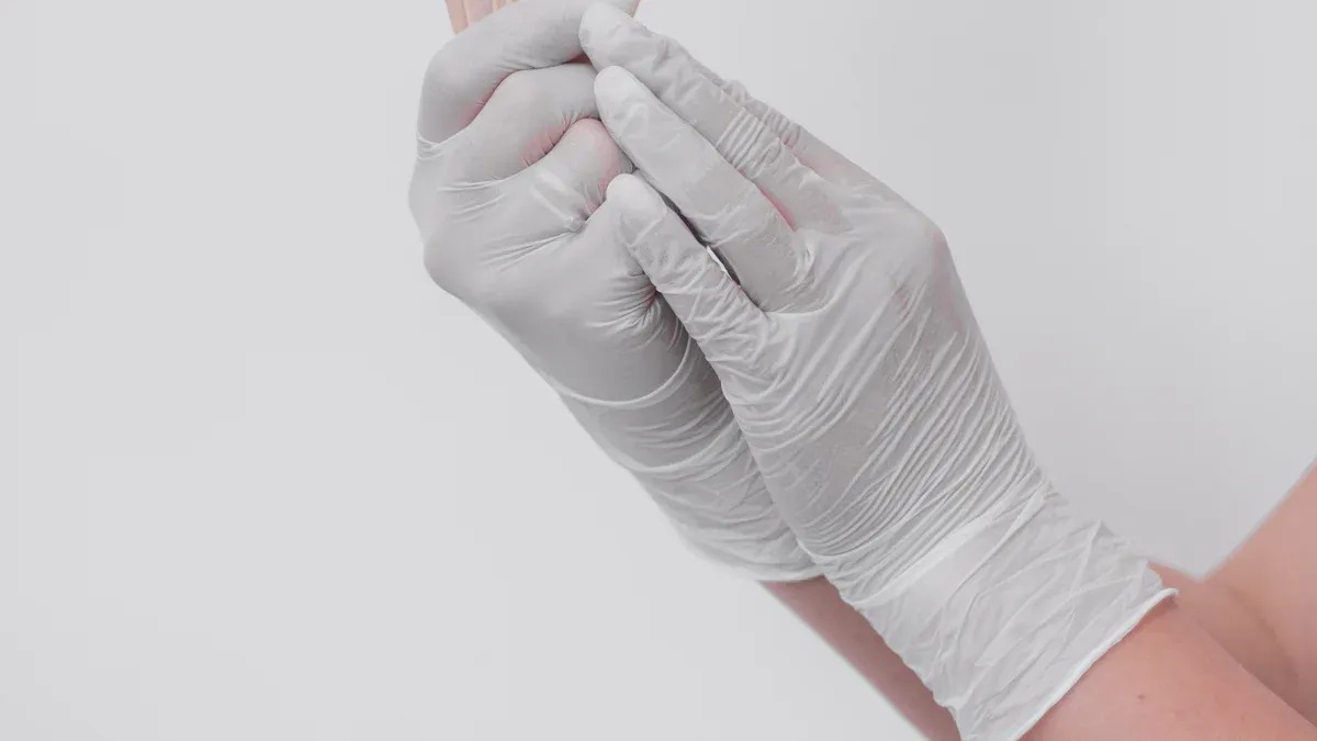 El Toro Knit White Gloves
