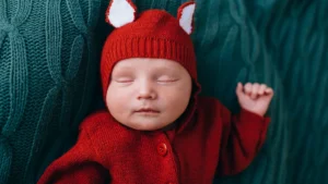 How to Select Safe and Soft Knitted Baby Clothes for Newborns